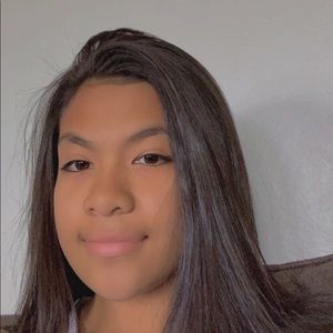 Meet your Posher, Lina